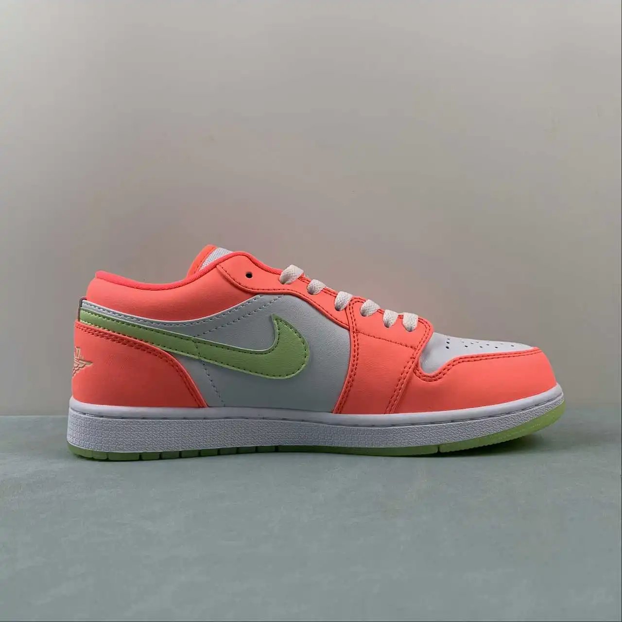 Air Jordan 1 Low FN6772-671 5