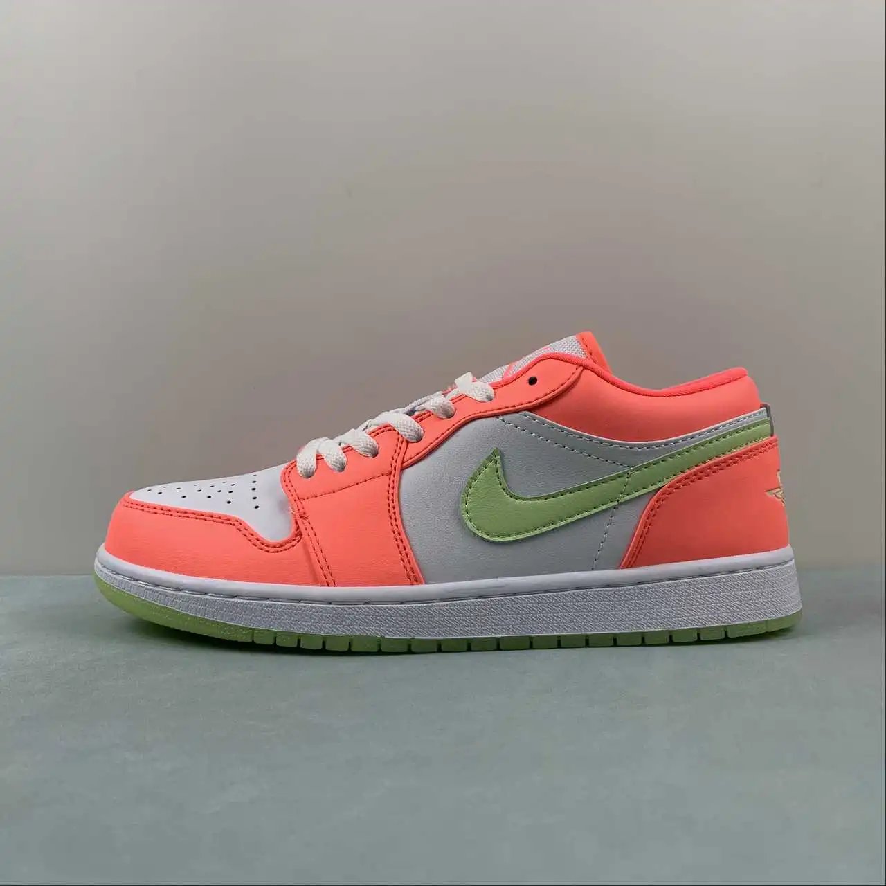 Air Jordan 1 Low FN6772-671 6