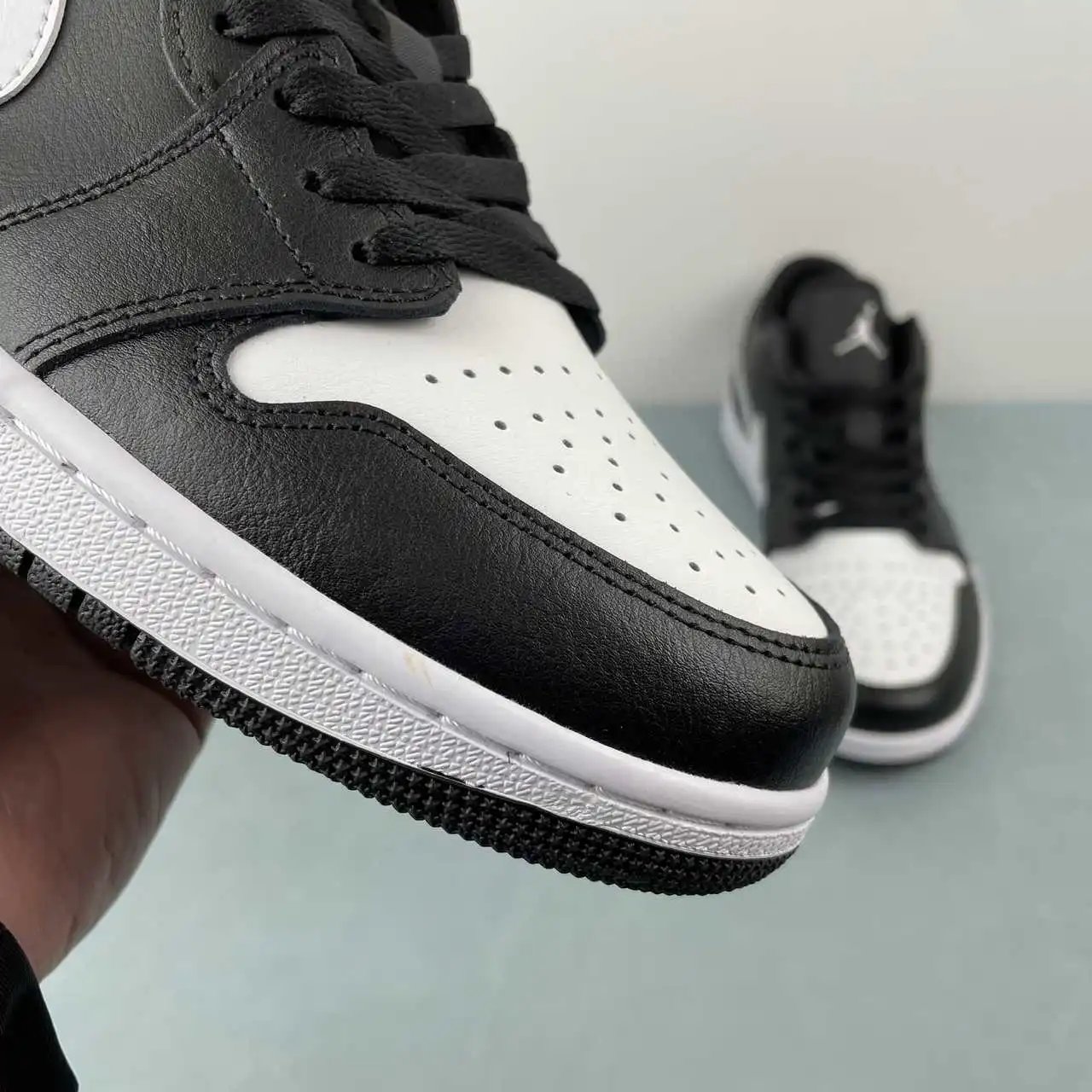 Air Jordan 1 Low 553558-043 7