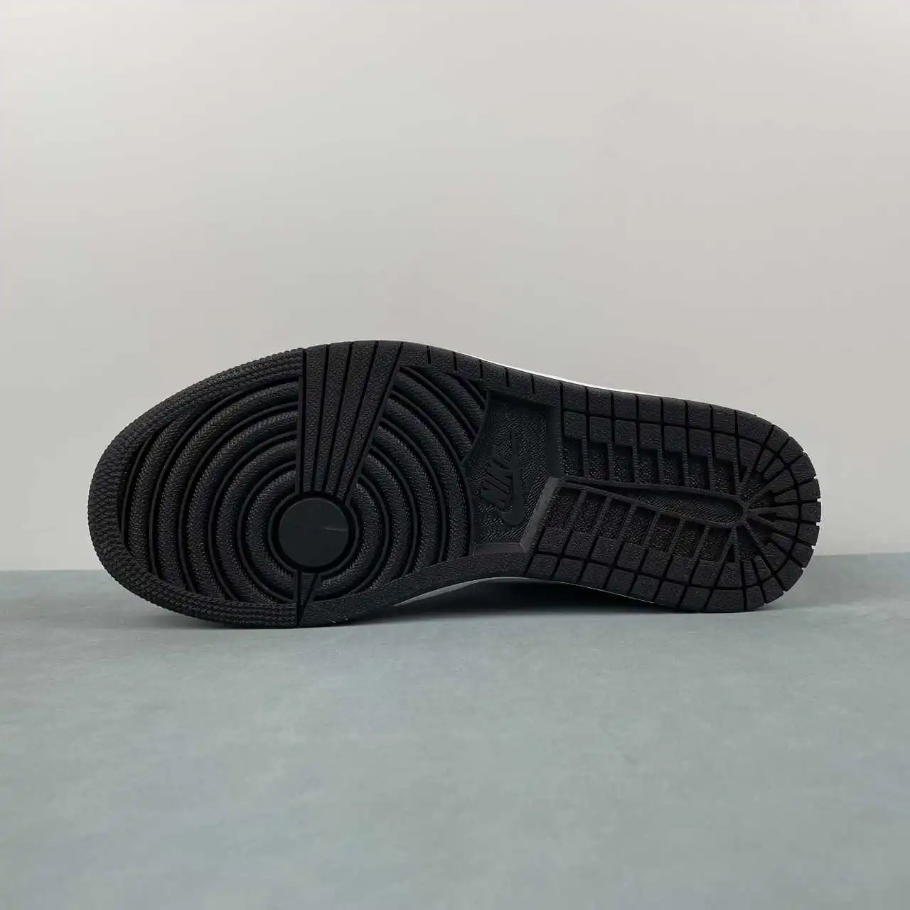 Air Jordan 1 Low 553558-043 11