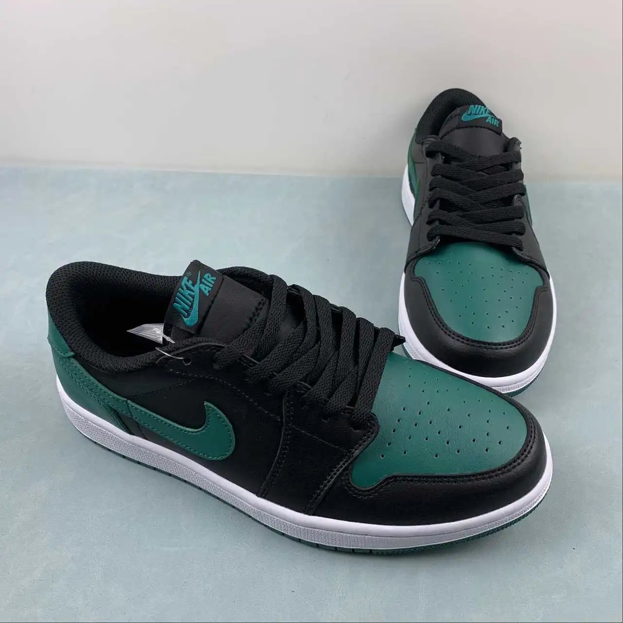 Air Jordan 1 Low CZ0775-036 thumbnail 2