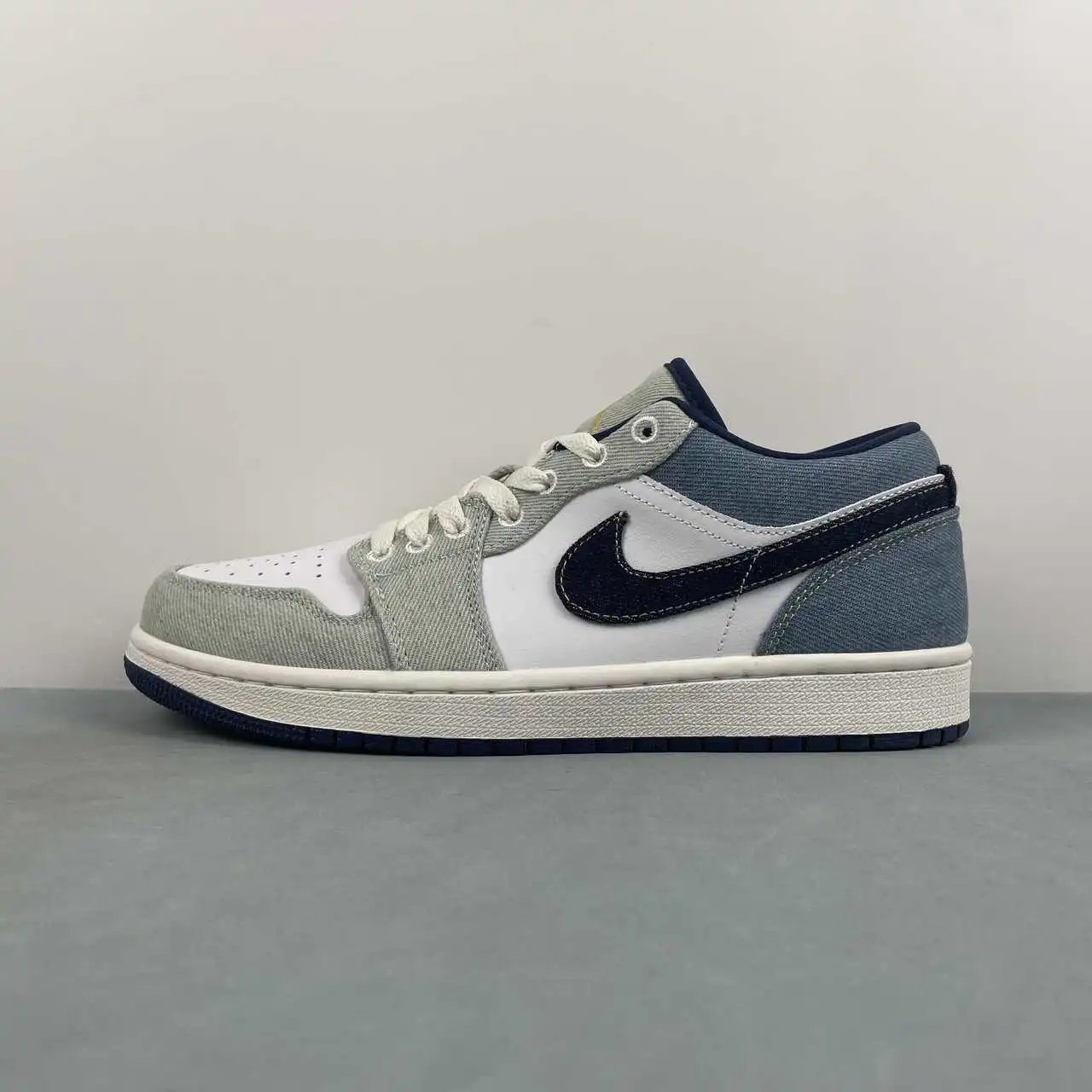 Air Jordan 1 Low IH0648-141 5