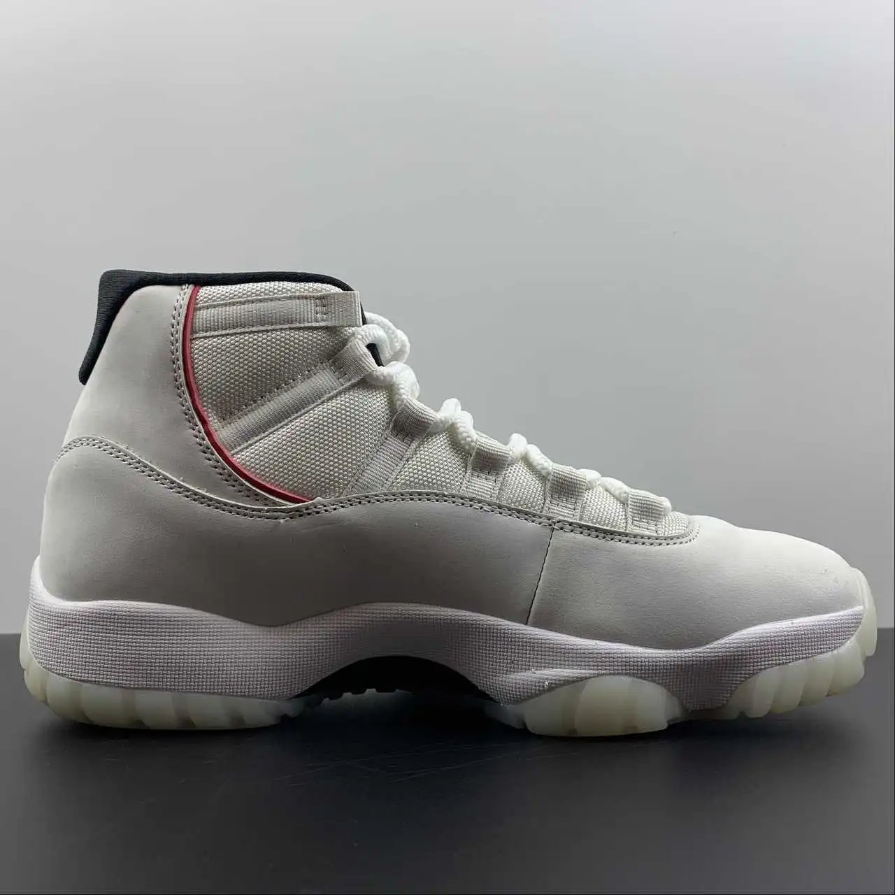 Air Jordan 11 378037-016 5