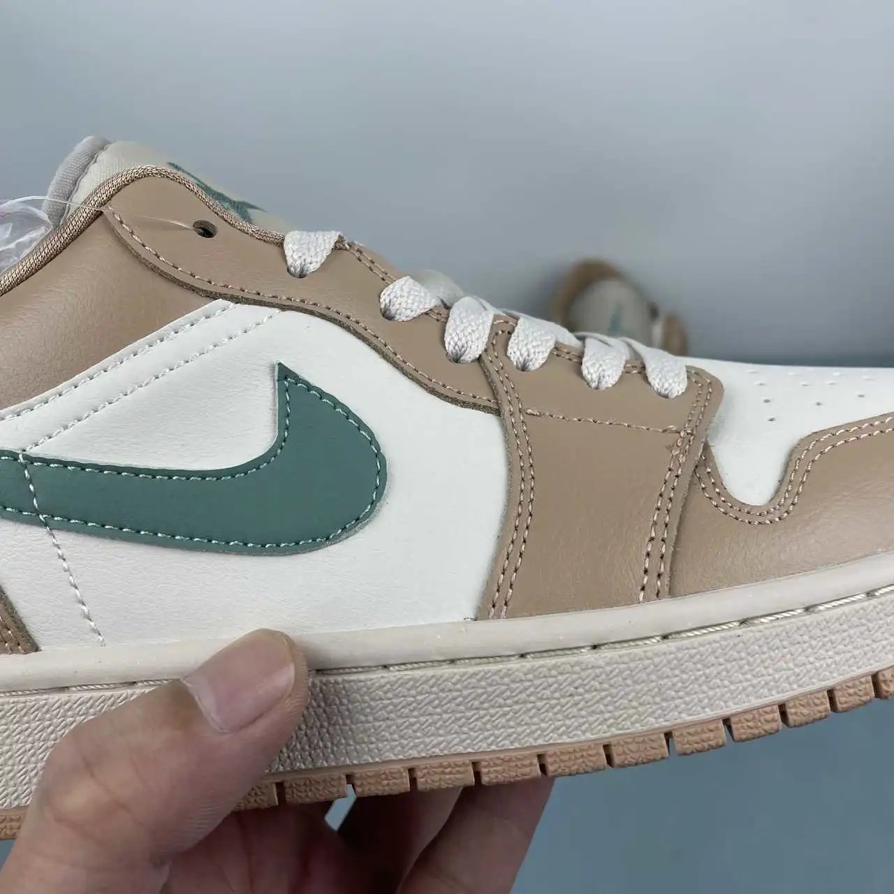 Air Jordan 1 Low DC0774-130 9