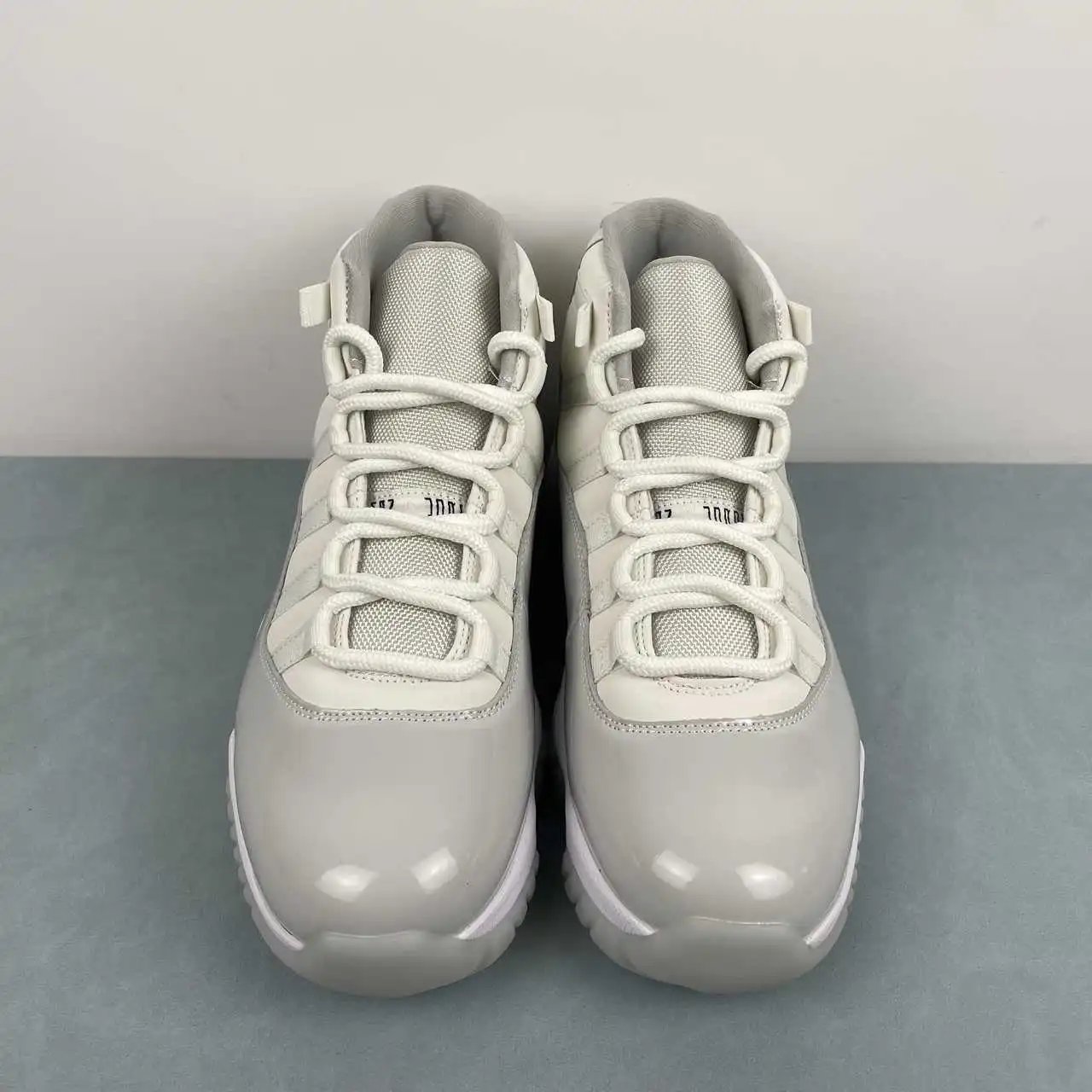 Air Jordan 11 AR0715-110 thumbnail 4