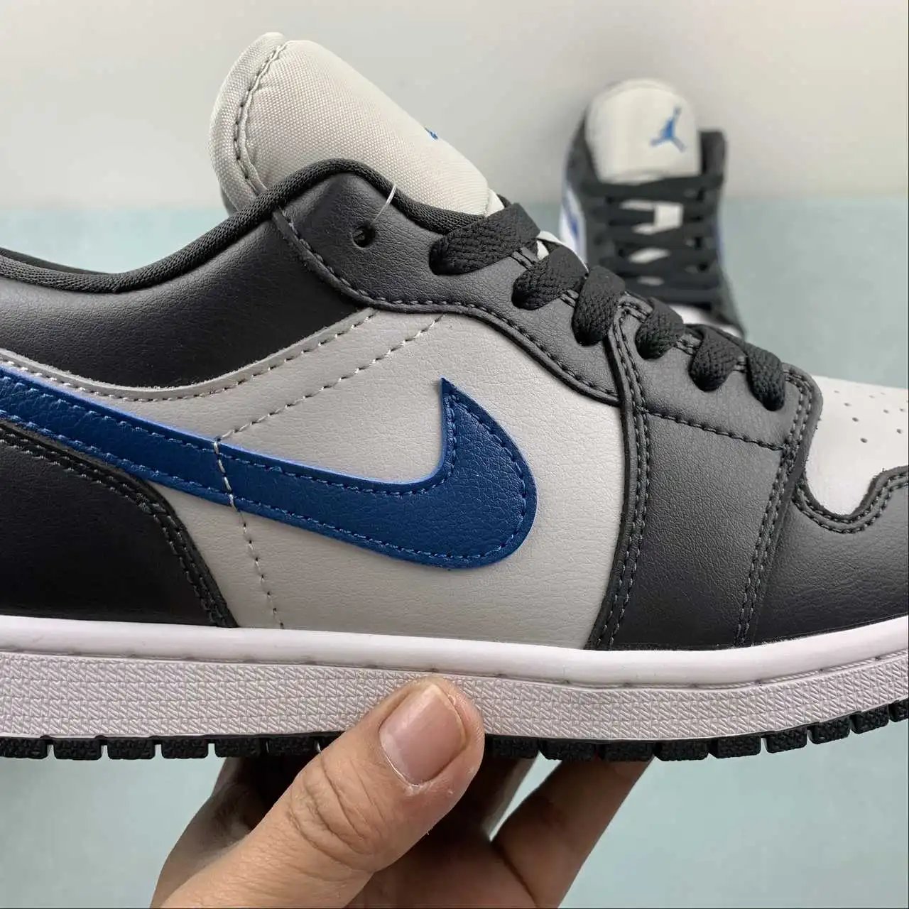 Air Jordan 1 Low DC0774-040 9