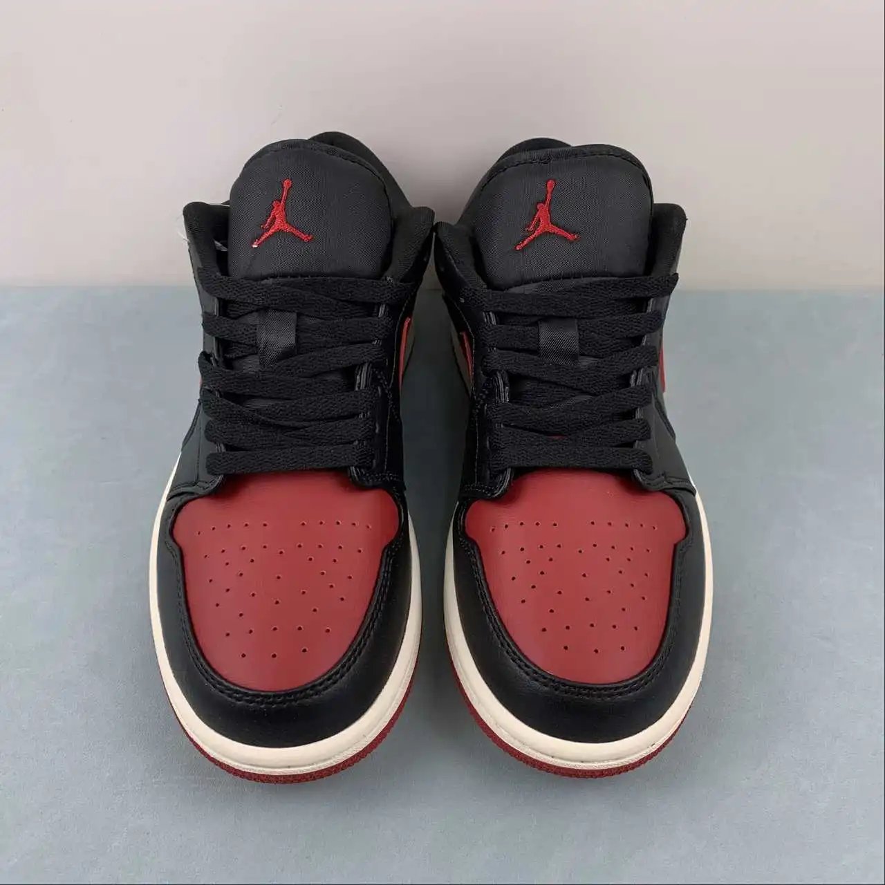 Air Jordan 1 Low DC0774-061 thumbnail 3