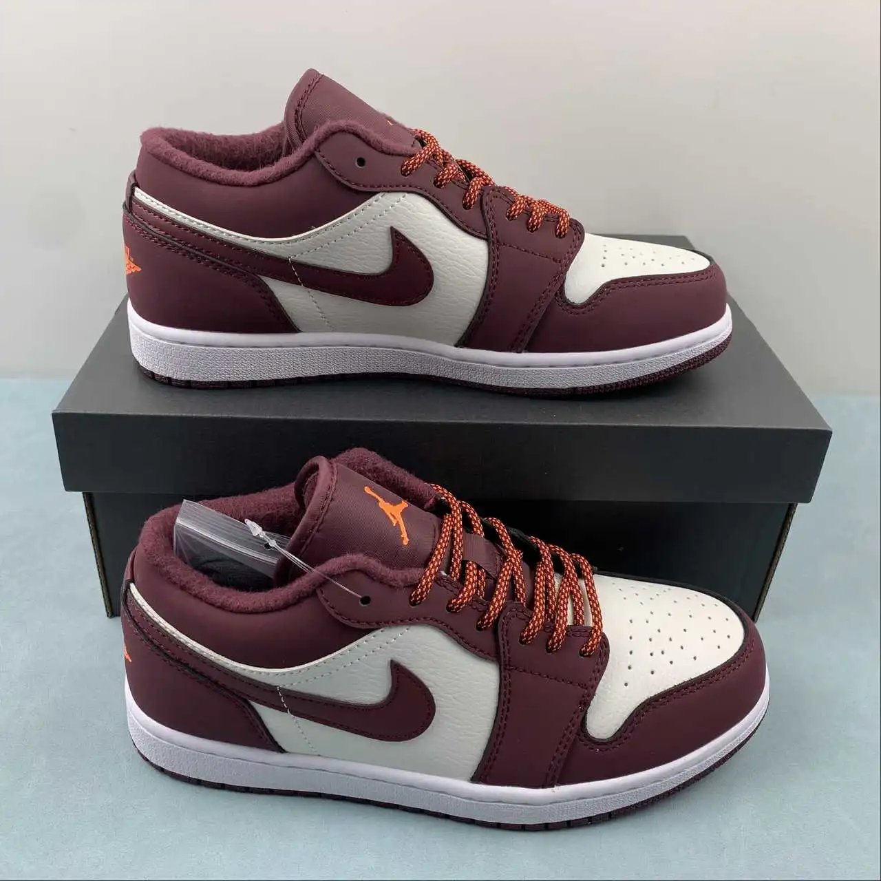 Air Jordan 1 Low 553560-068