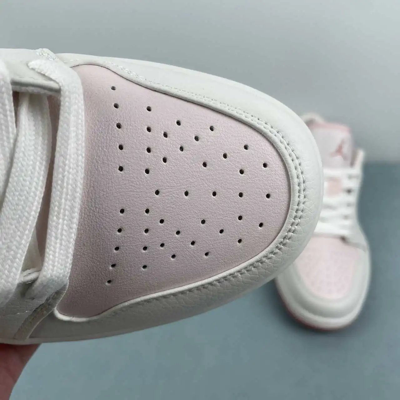Air Jordan 1 Low IH0823-611 10