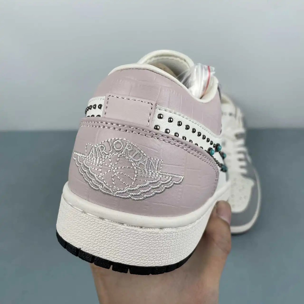 Air Jordan 1 Low IH7319-001 8