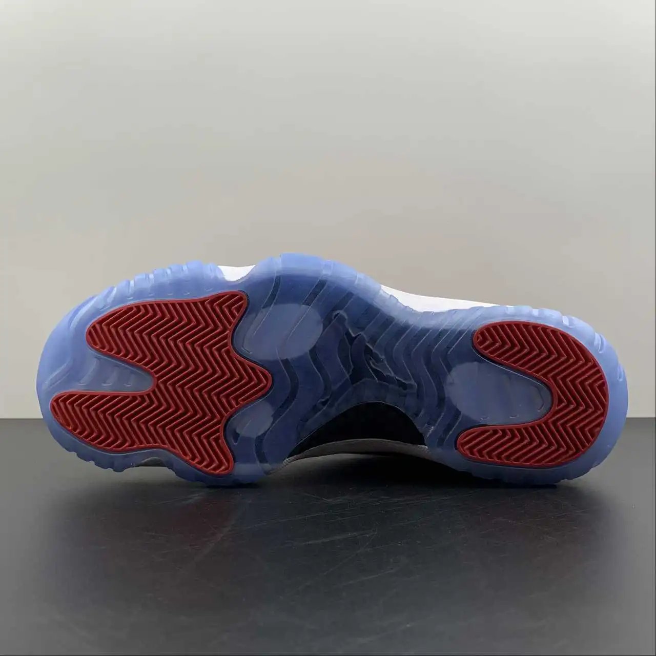 Air Jordan 11 378037-623 12