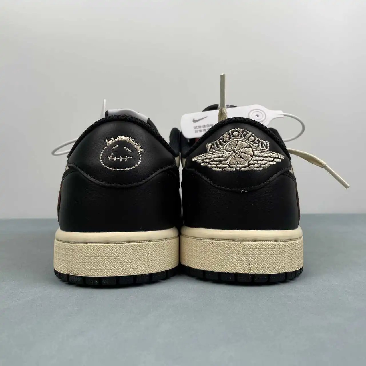 Air Jordan 1 Low DM7866-201 thumbnail 4