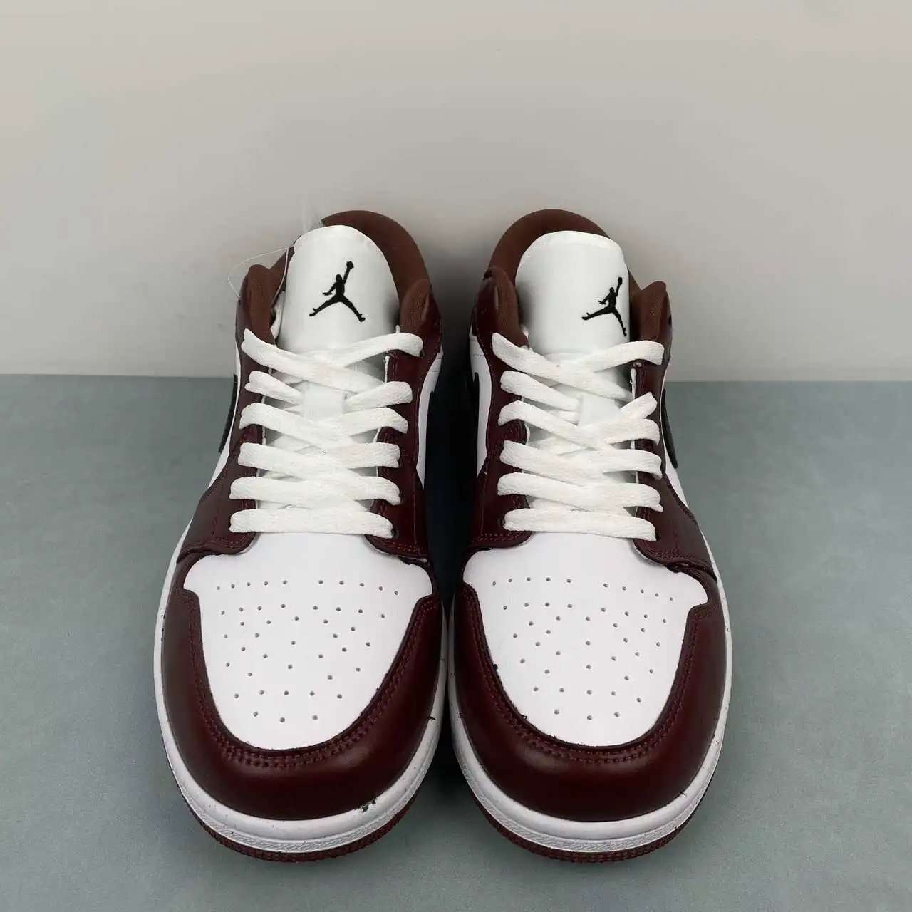 Air Jordan 1 Low HF3148-102 thumbnail 4