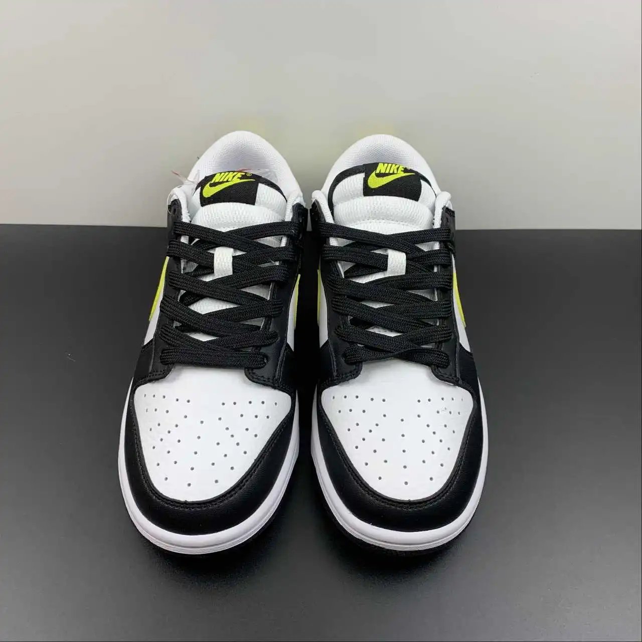 Nike Dunk Low FQ2431-001 thumbnail 3