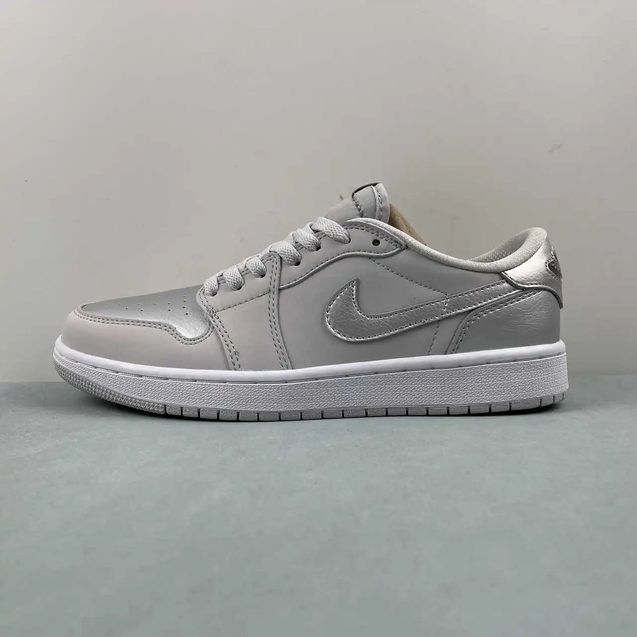 Air Jordan 1 Low CZ0790-002 5