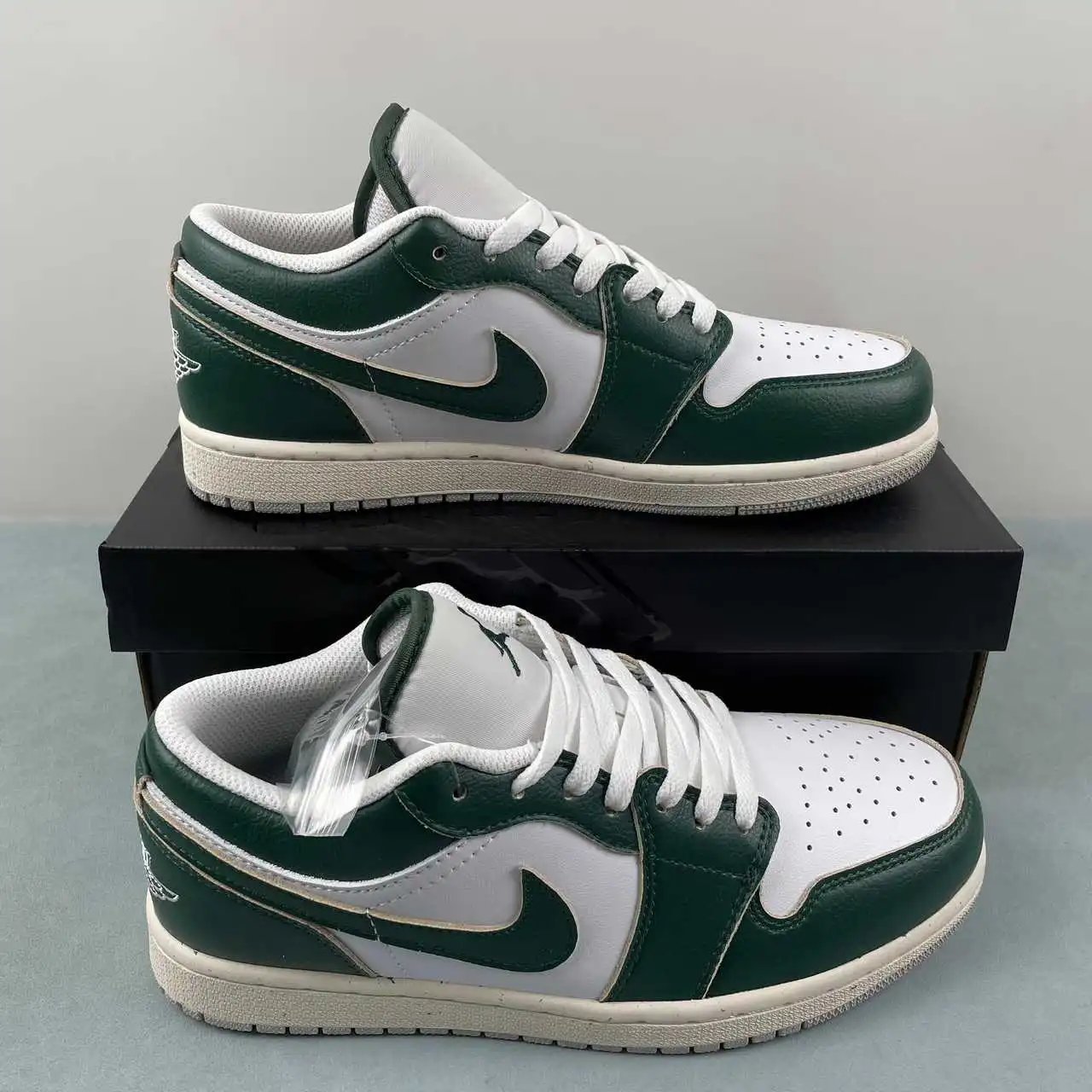 Air Jordan 1 Low FQ7687-300