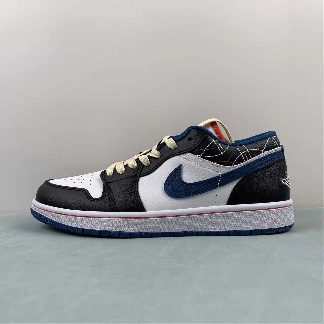 Air Jordan 1 Low FV3622-141 5