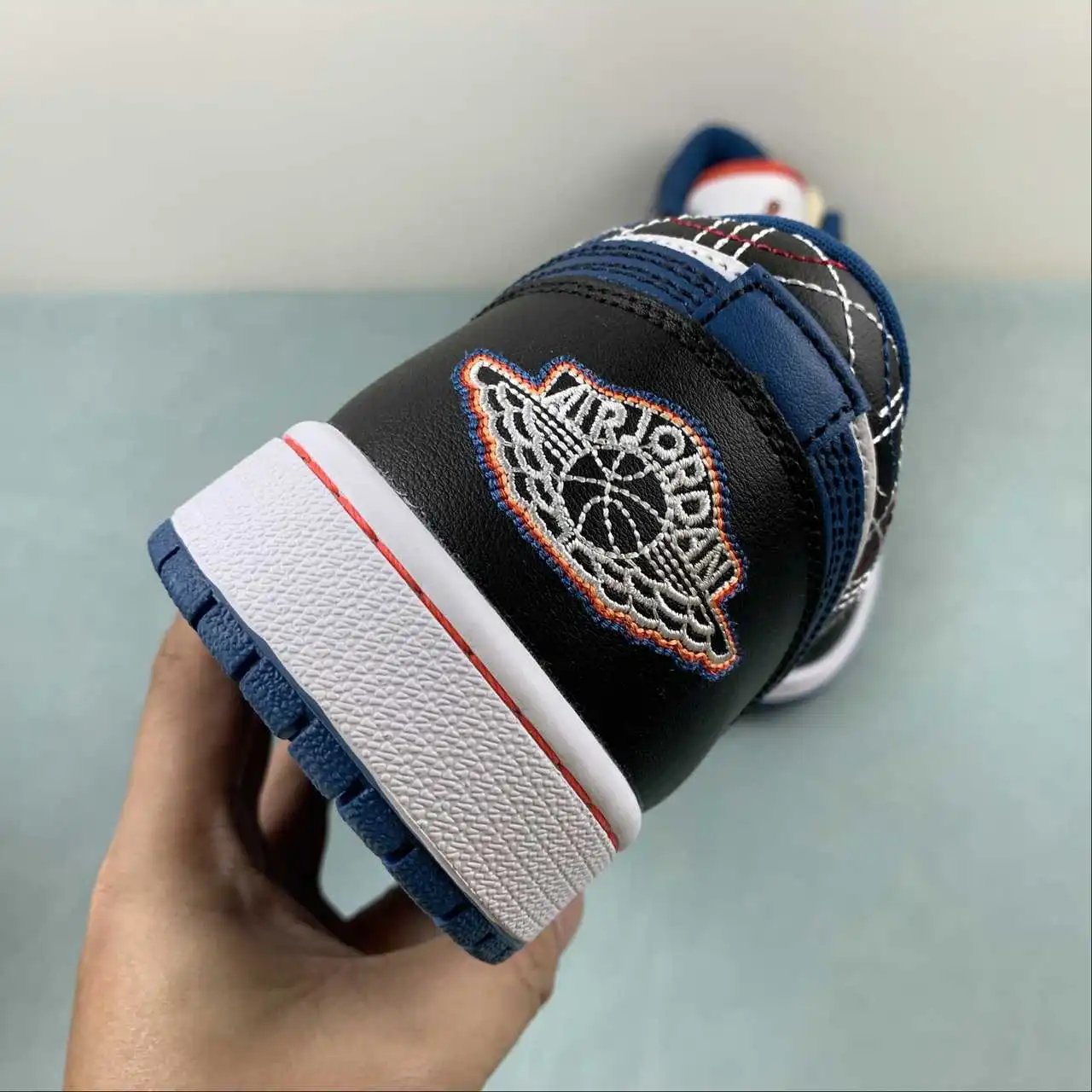 Air Jordan 1 Low FV3622-141 10