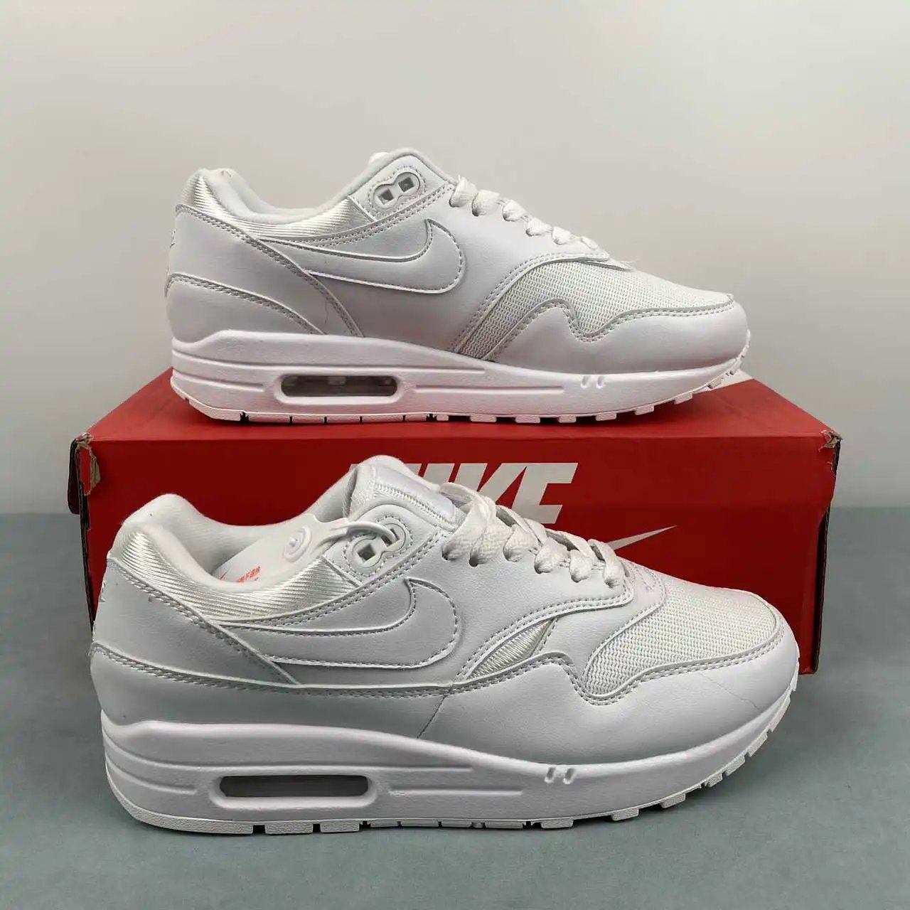 Nike Air Max1 454746-107