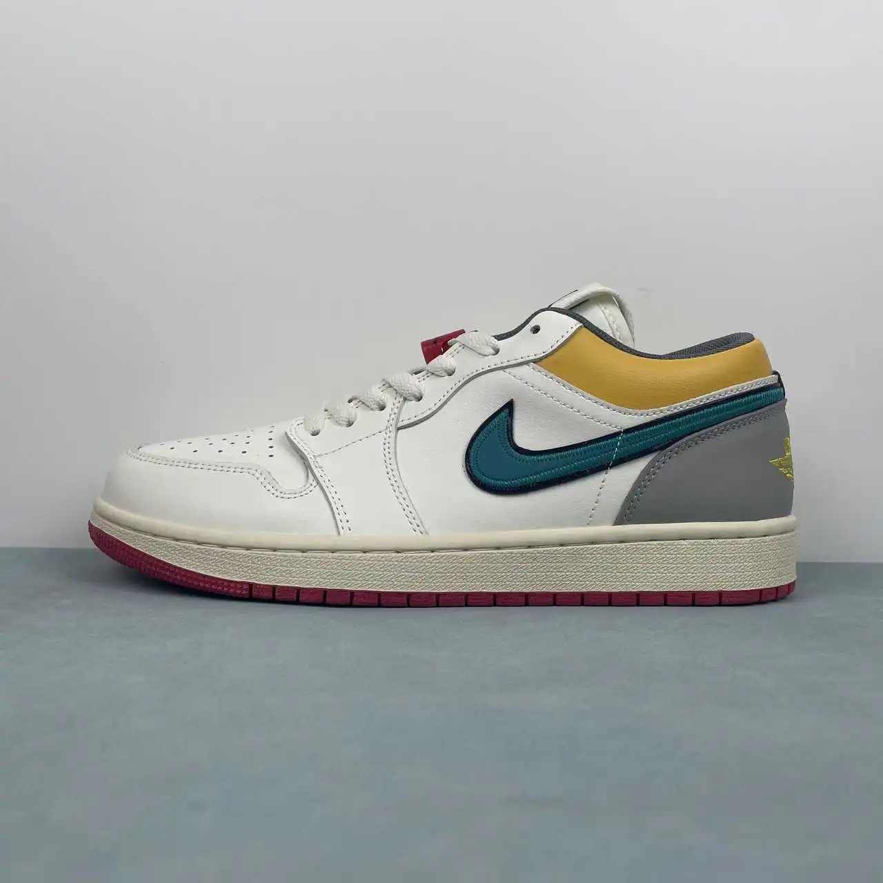 Air Jordan 1 Low HV4511-133 5