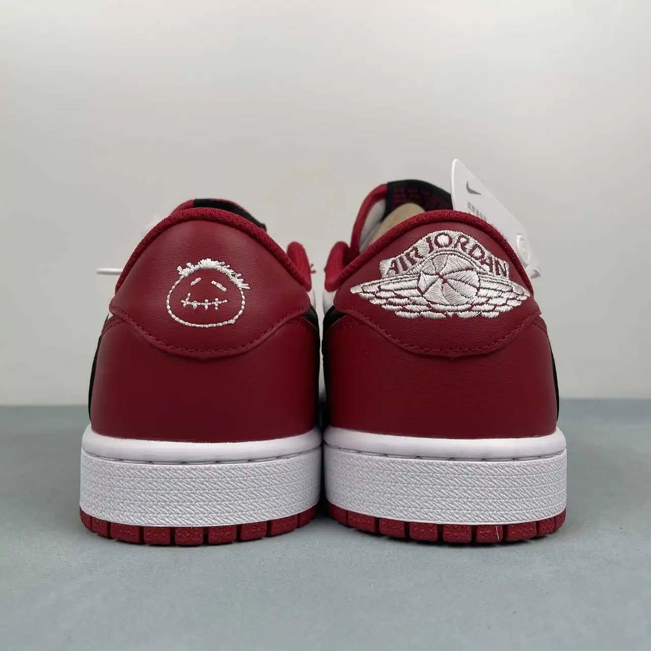 Air Jordan 1 Low DM7866-101 thumbnail 4