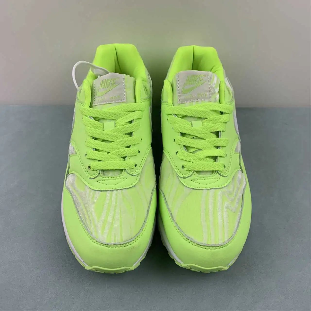 Nike Air Max1 FN6832-702 thumbnail 3