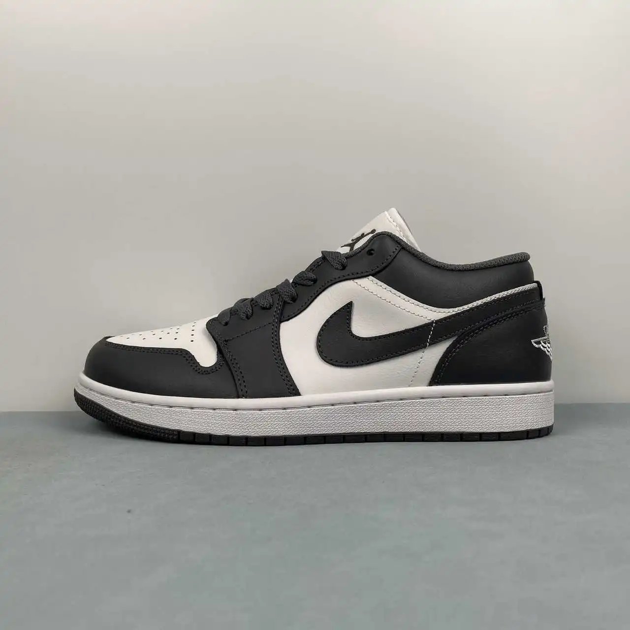 Air Jordan 1 Low 553558-044 5
