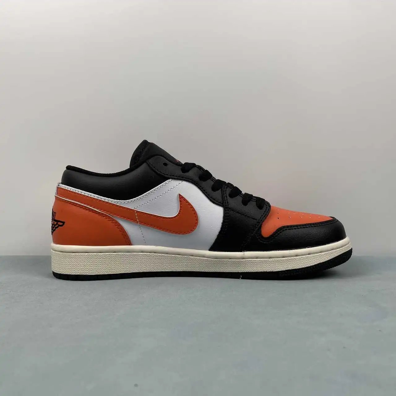 Air Jordan 1 Low 553558-081 6