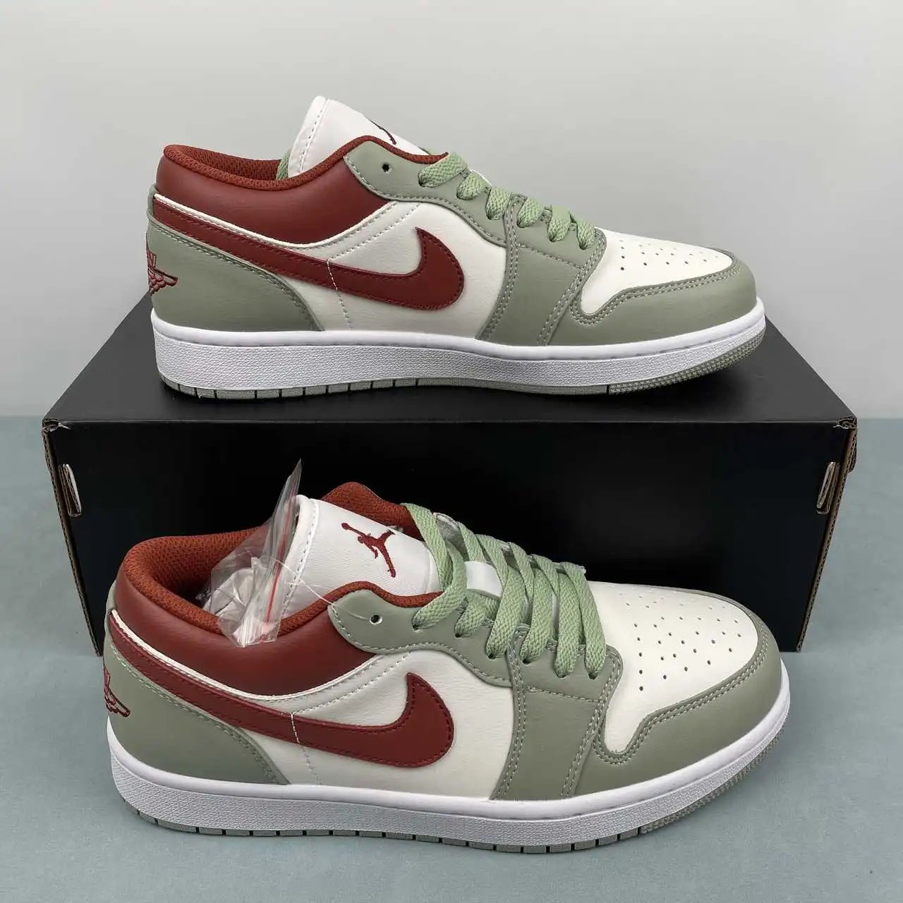 Air Jordan 1 Low 553558-133