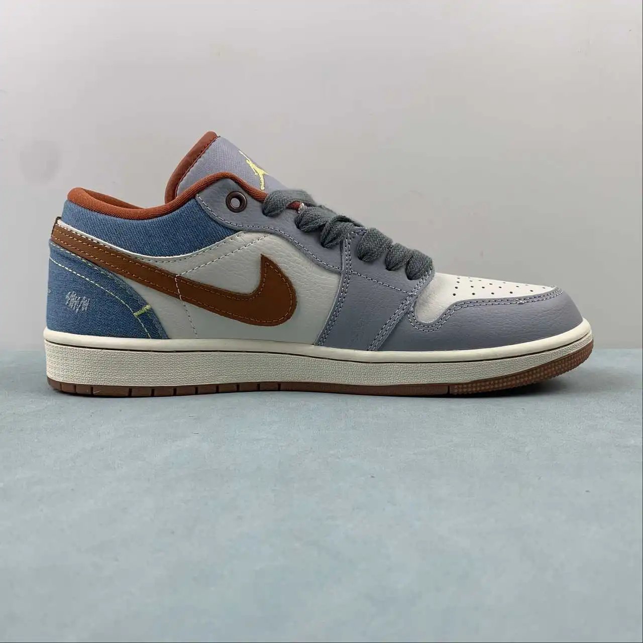 Air Jordan 1 Low FZ5045-091 6