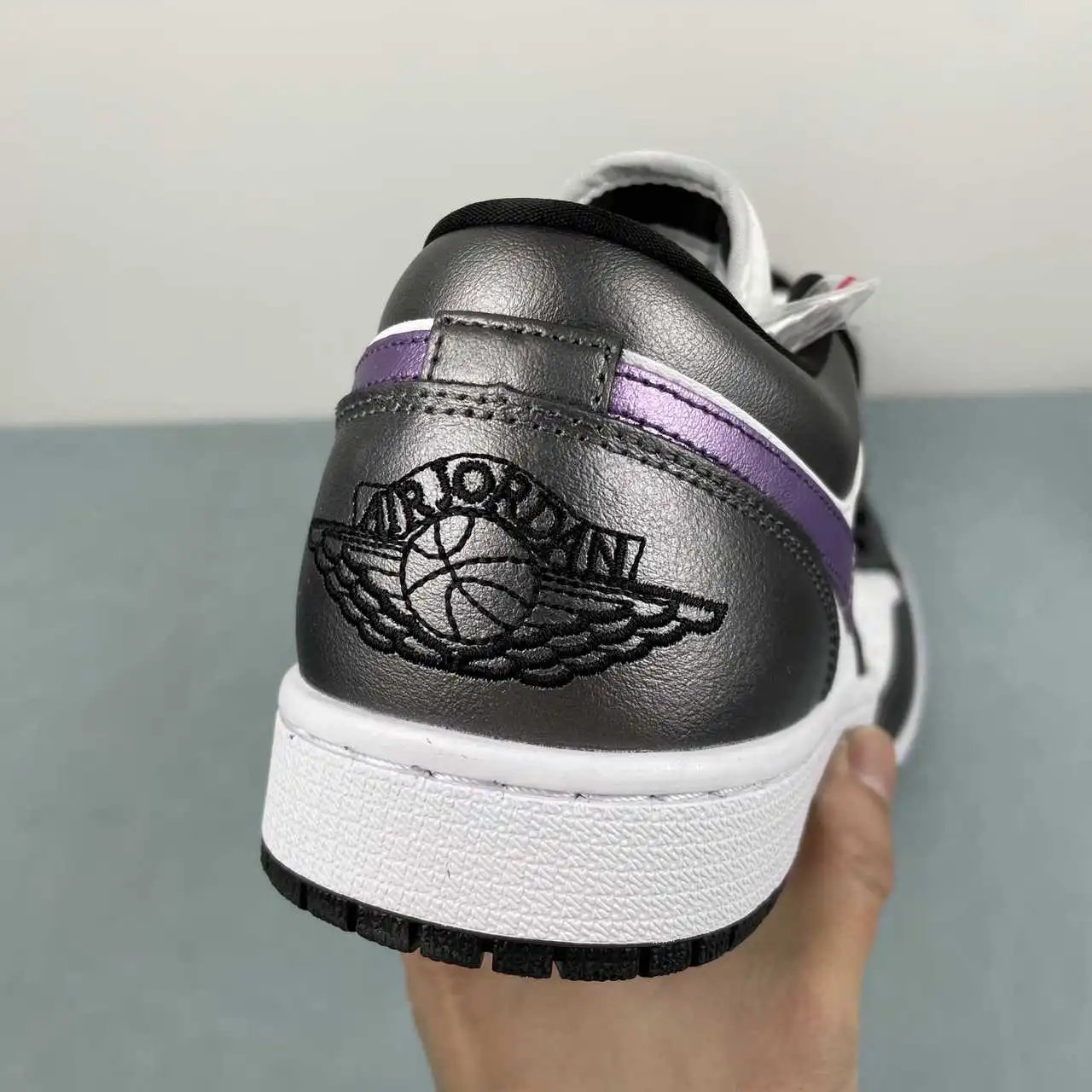 Air Jordan 1 Low HJ5910-105 8