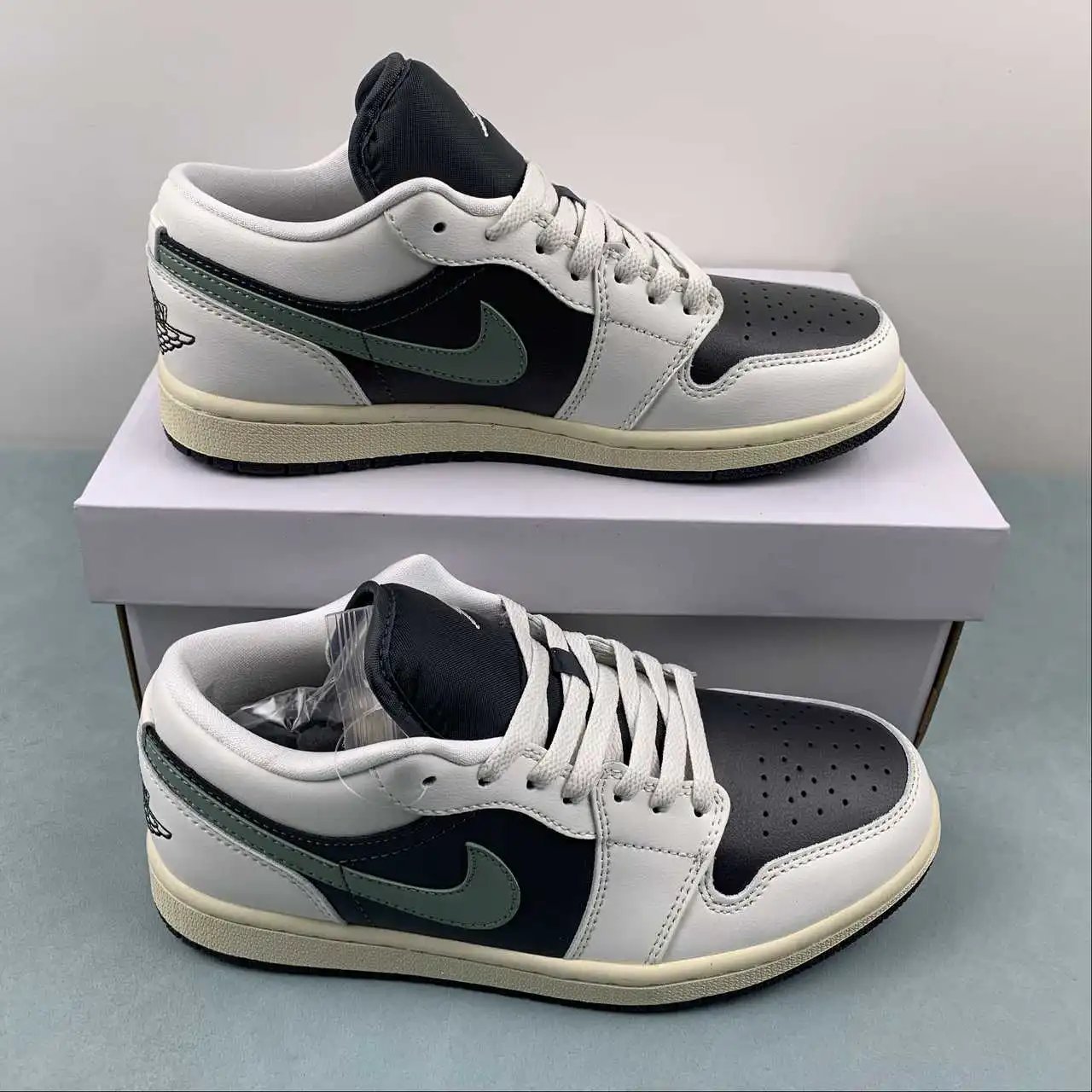 Air Jordan 1 Low DC0774-001