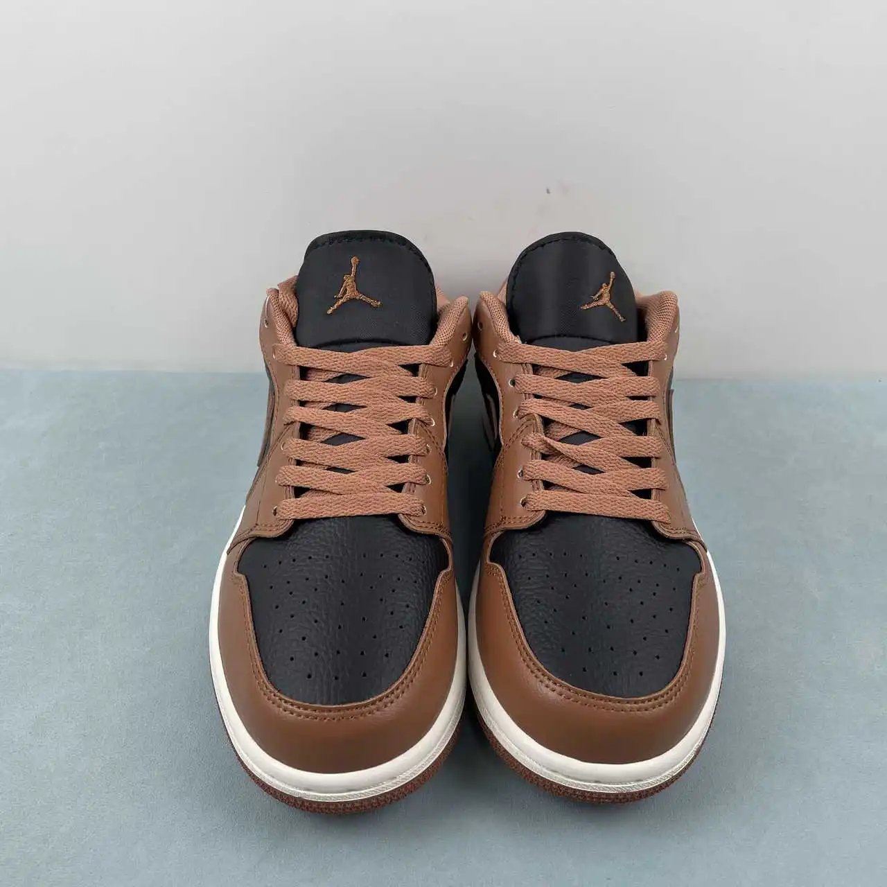 Air Jordan 1 Low DC0774-021 thumbnail 3