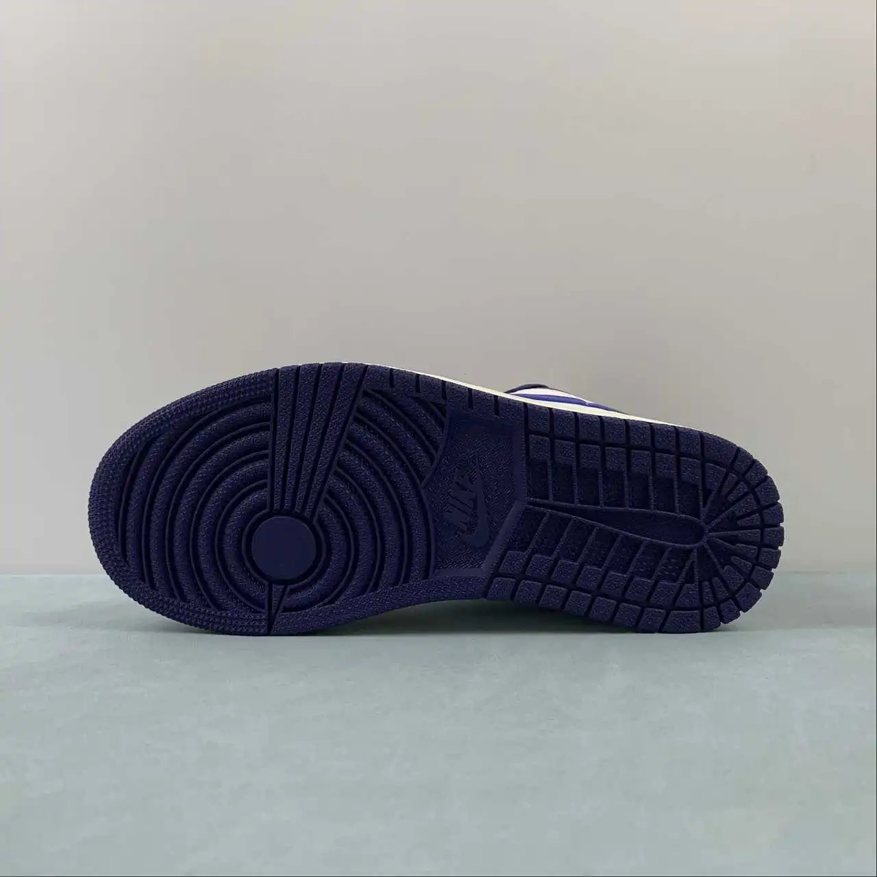 Air Jordan 1 Low DC0774-502 11