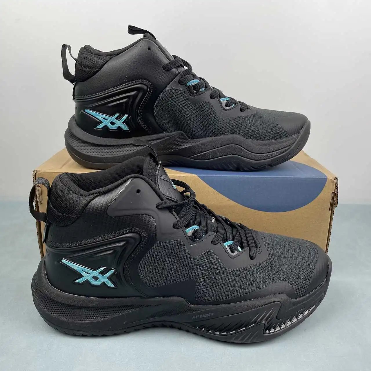 Asics NOVA SURGE 3 1061A048-001