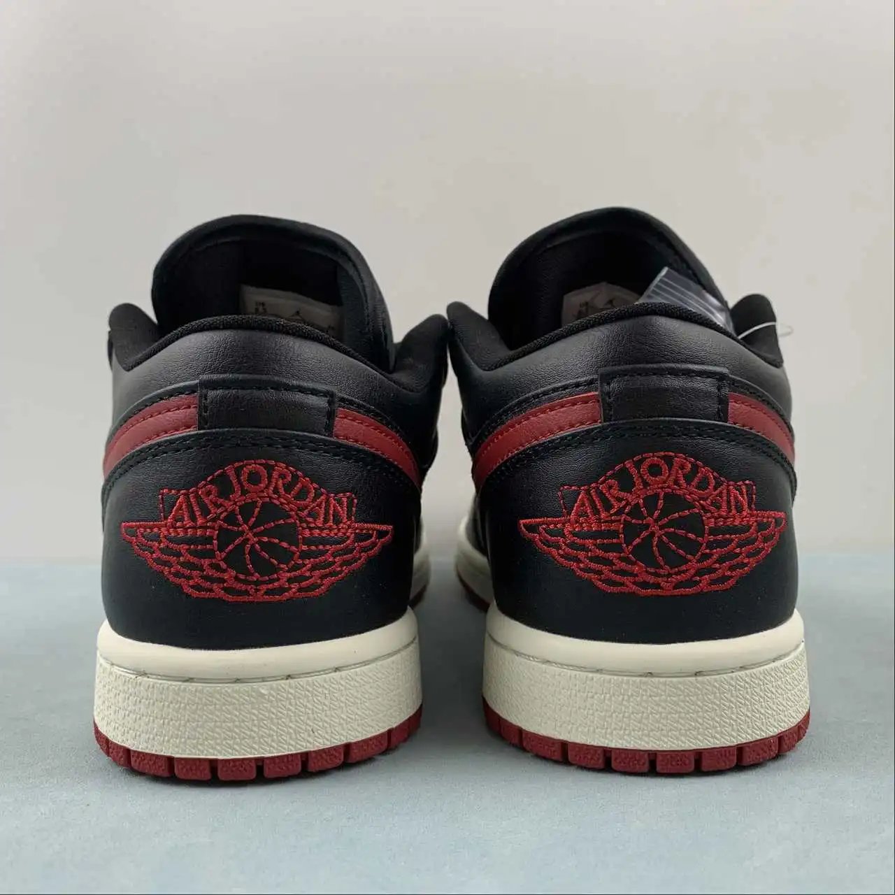 Air Jordan 1 Low DC0774-061 thumbnail 4