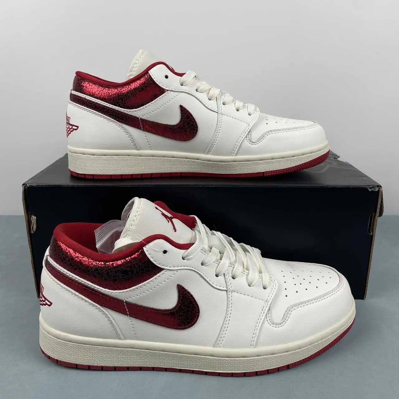 Air Jordan 1 Low HJ9338-106