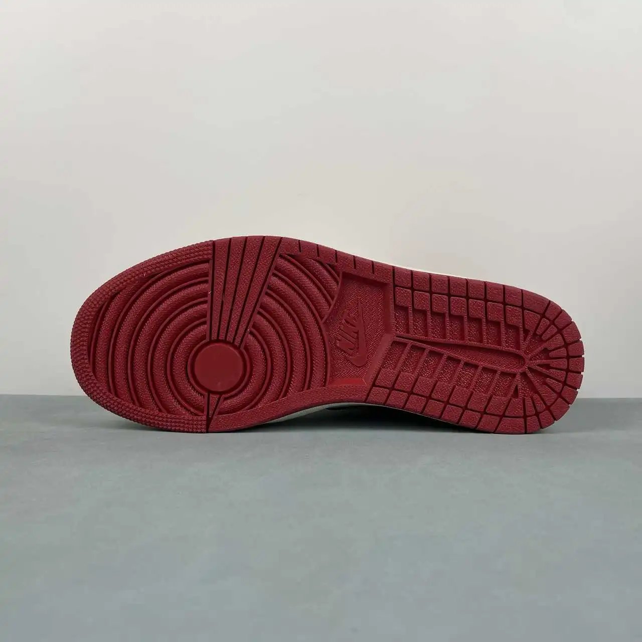 Air Jordan 1 Low HJ9338-106 11
