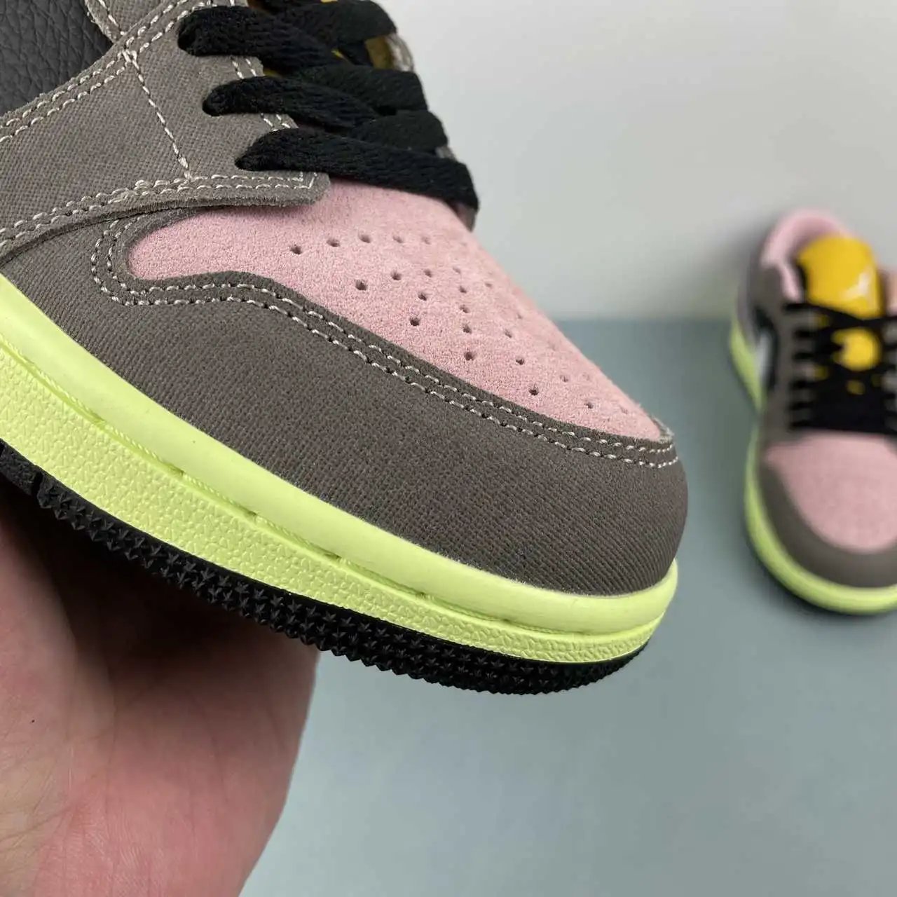 Air Jordan 1 Low HQ2010-005 7