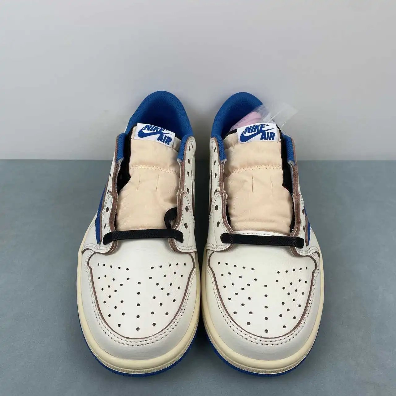 Air Jordan 1 Low DM7866-104 thumbnail 3
