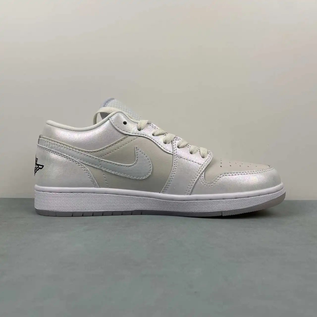 Air Jordan 1 Low HF4080-001 6