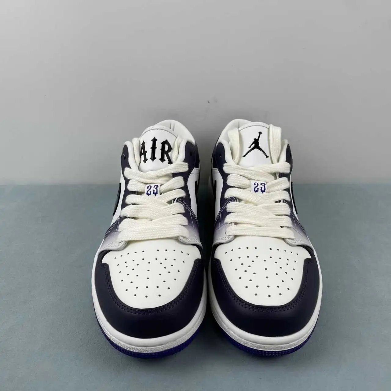 Air Jordan 1 Low HF5759-101 thumbnail 3