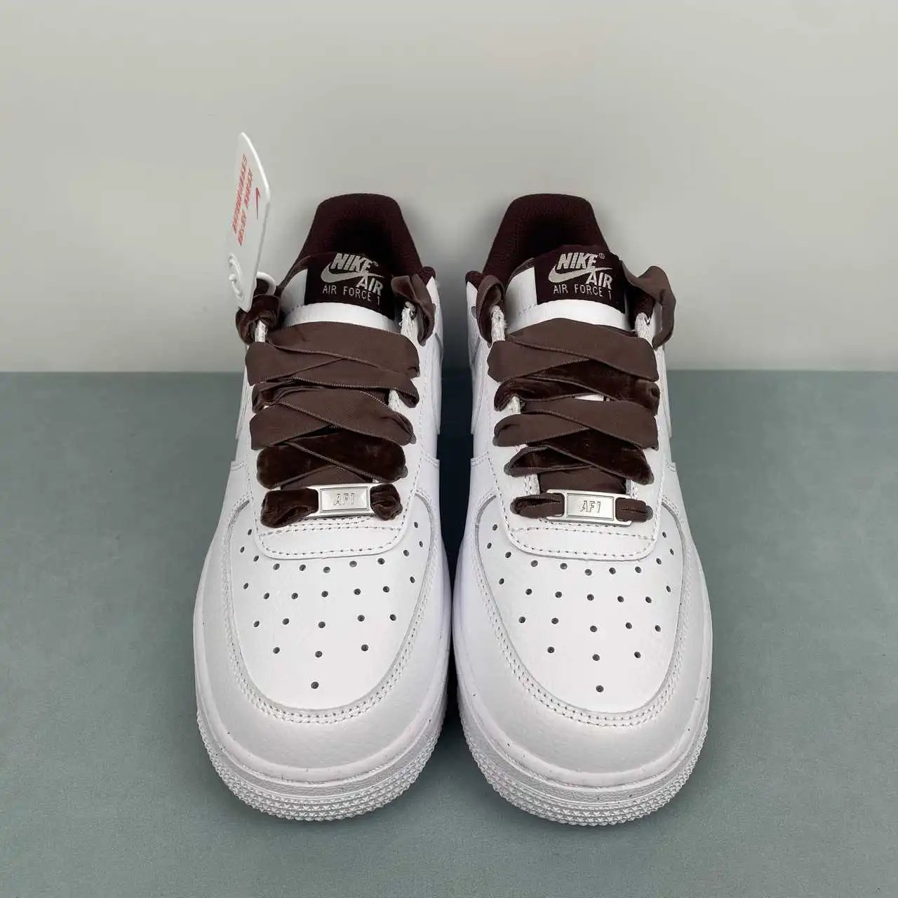 Nike Air Force 1 HV4403-600 thumbnail 3