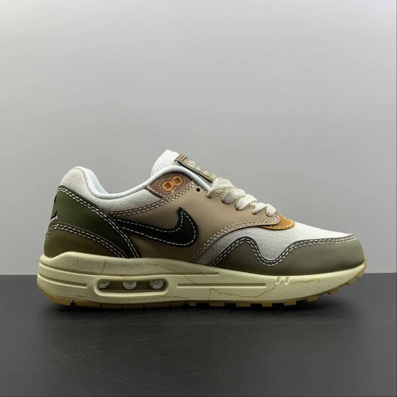 Nike Air Max1 DQ8656-133 thumbnail 4