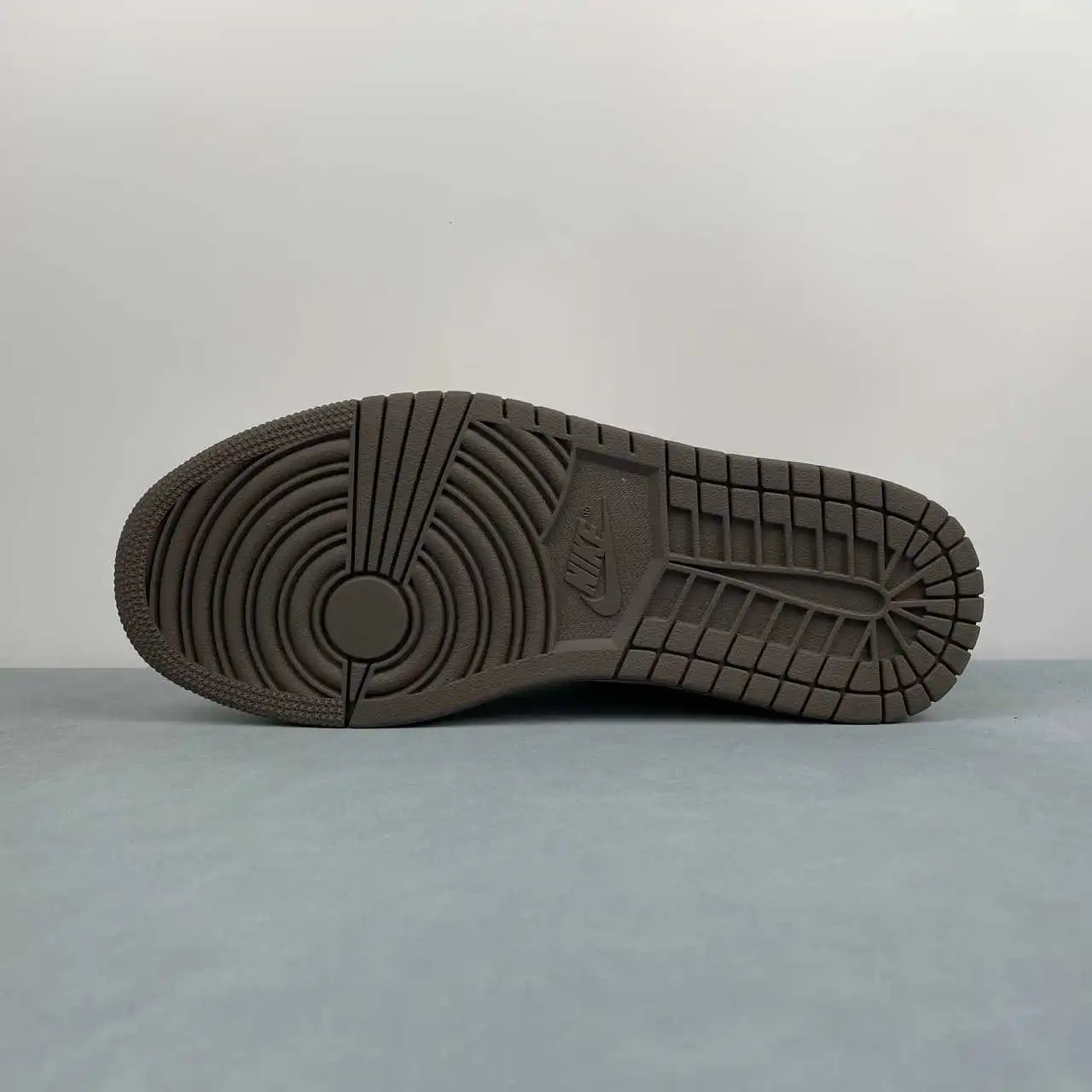Air Jordan 1 Low DM7866-717 11