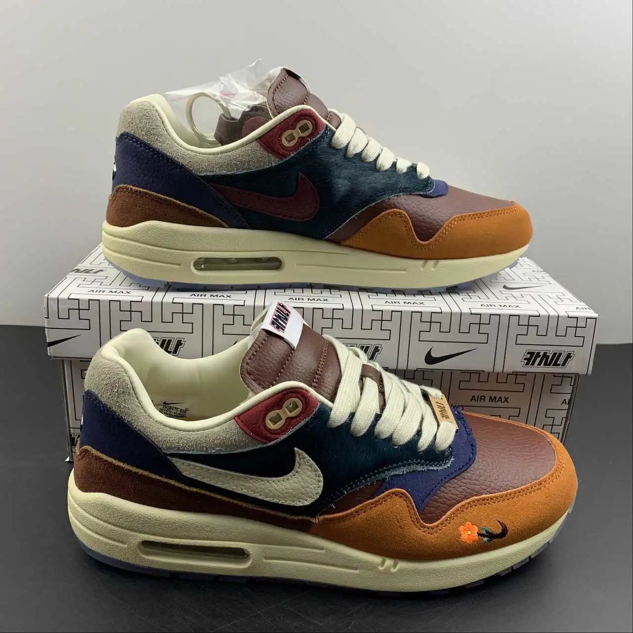 Nike Air Max1 DQ8475-800