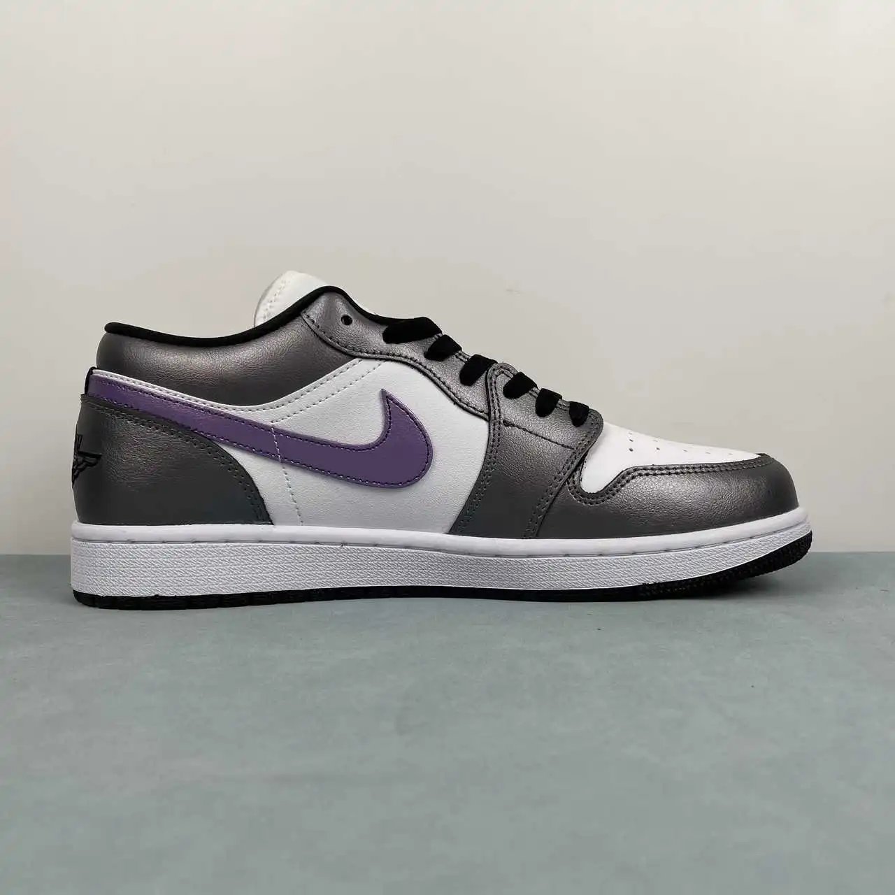 Air Jordan 1 Low HJ5910-105 6