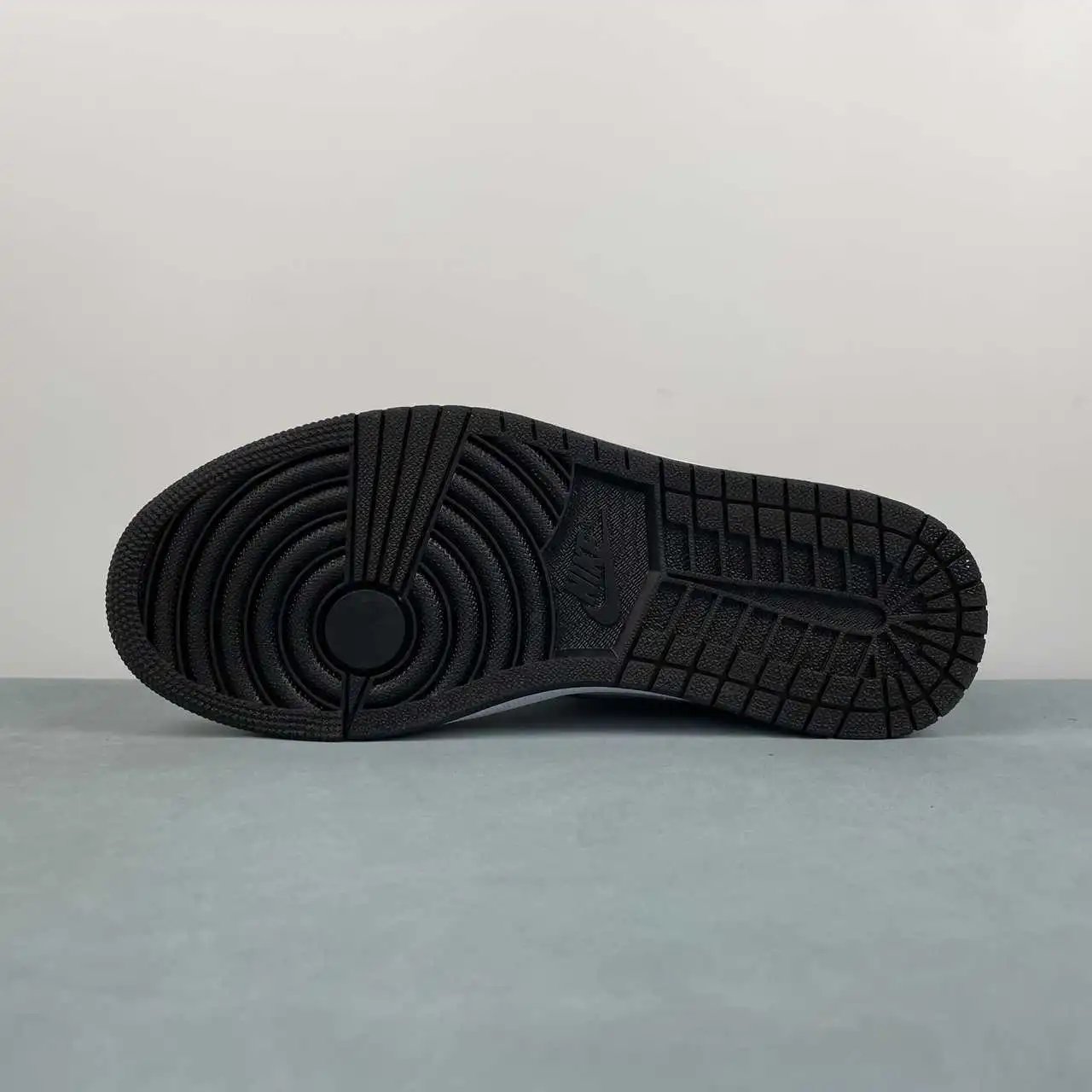 Air Jordan 1 Low HJ5910-105 11