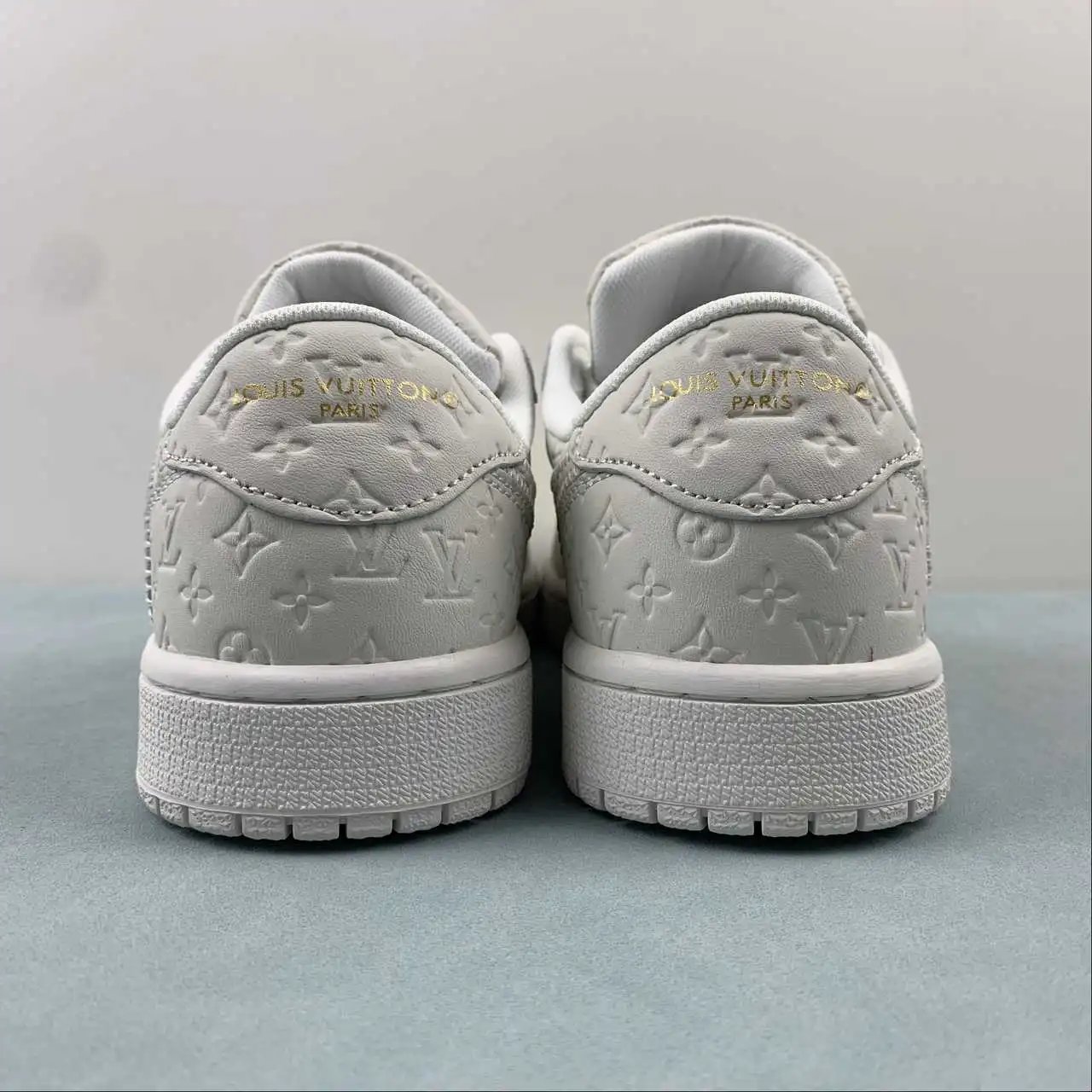 Air Jordan 1 Low MS0232 thumbnail 4