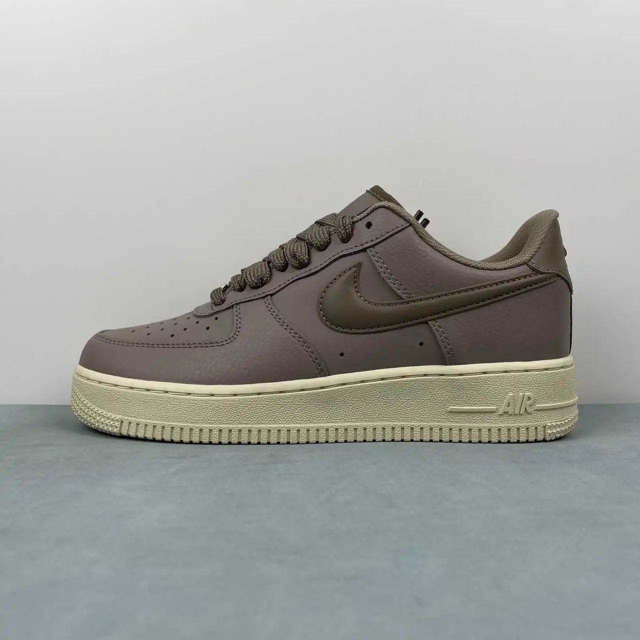 Nike Air Force 1 HF2014-200 thumbnail 4